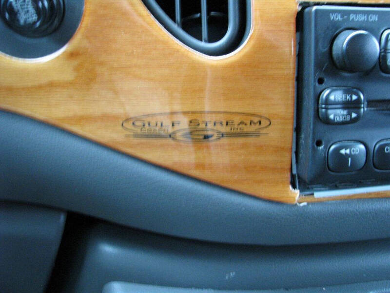 2003 Ford E-Series E-450 SD