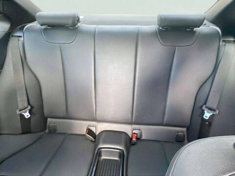 2019 BMW 2 Series 230i