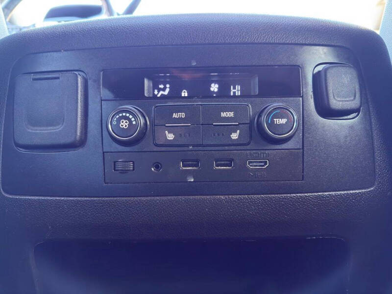 2017 GMC Yukon XL SLT