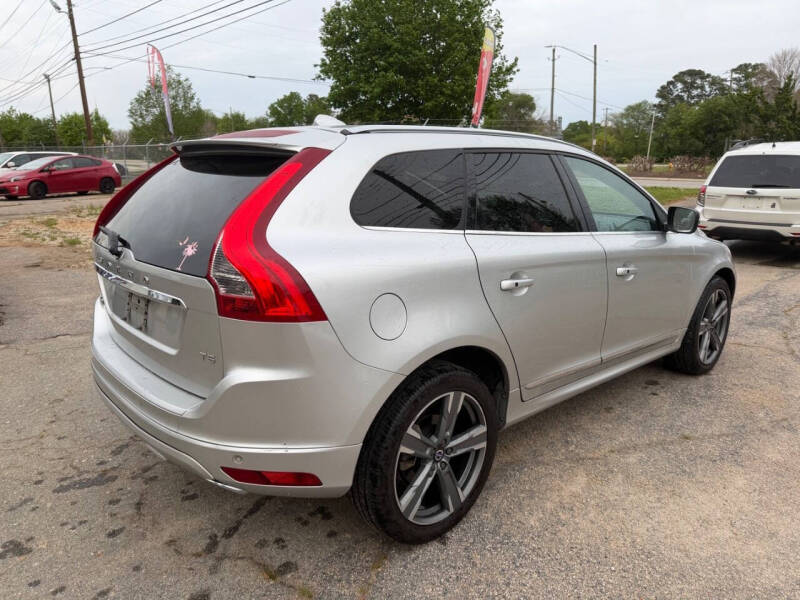 2017 Volvo XC60 T5 Dynamic