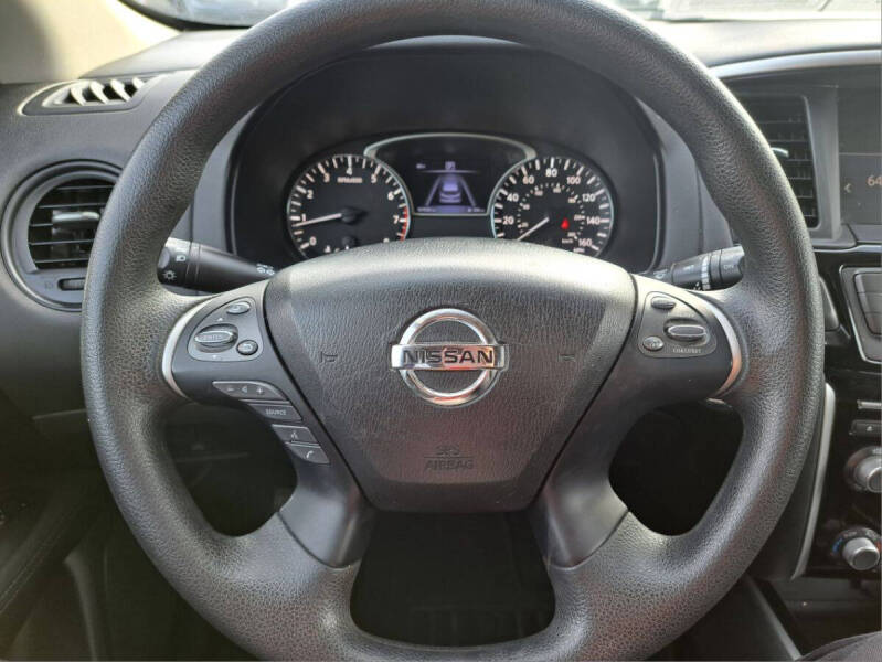 2017 Nissan Pathfinder S