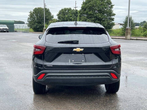 2025 Chevrolet Trax LS