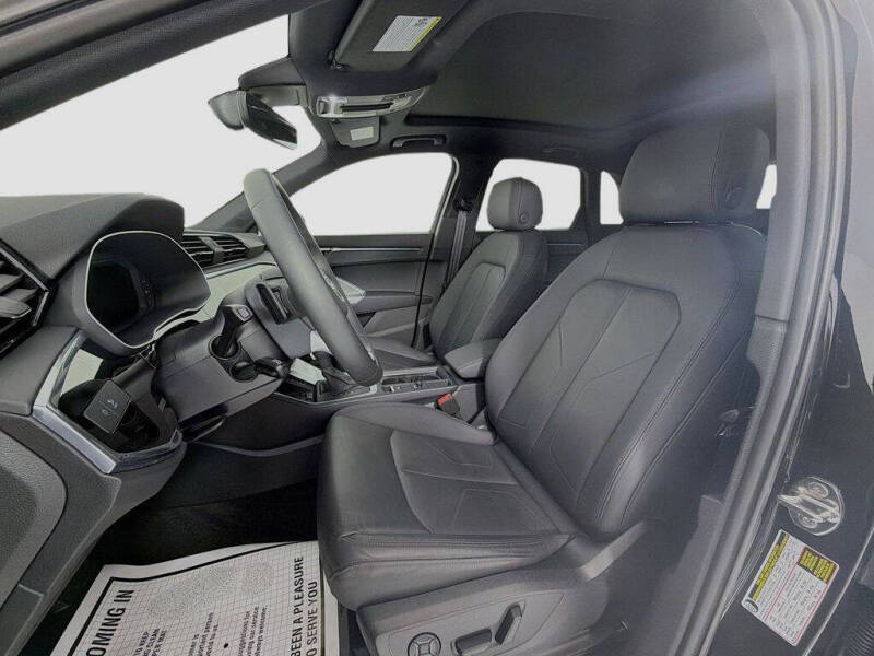 2025 Audi Q3 quattro S line Prem Plus 45 TFSI