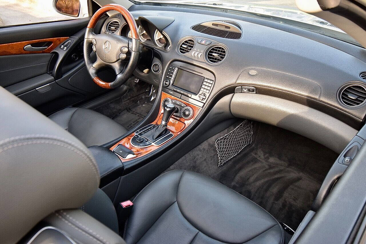 2005 Mercedes-Benz SL-Class 48