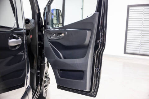 2025 Mercedes-Benz Sprinter 3500XD