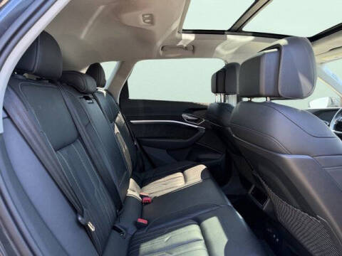 2019 Audi e-tron quattro Prestige