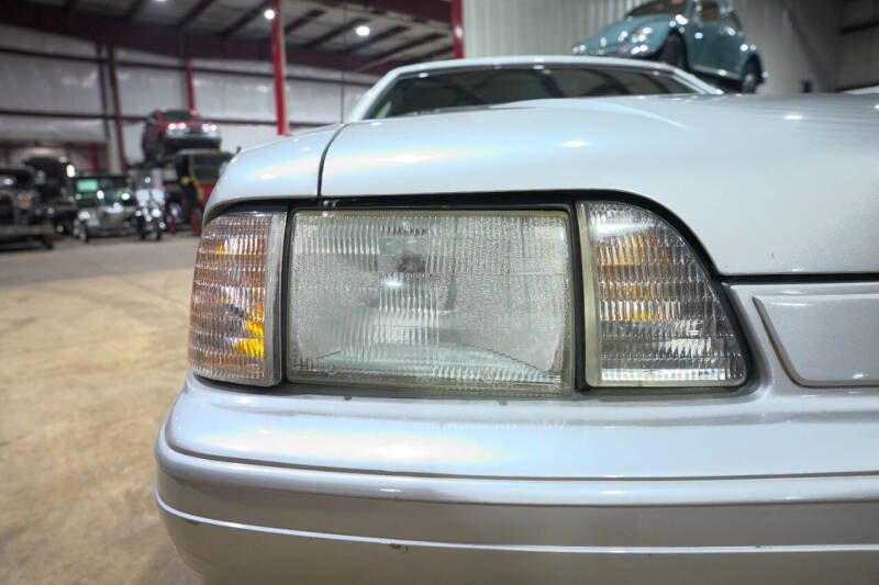 1988 Ford Mustang LX