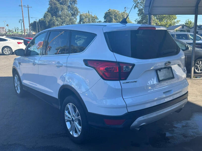 2019 Ford Escape SE