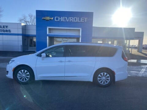 2019 Chrysler Pacifica for sale at Finley Motors in Finley ND