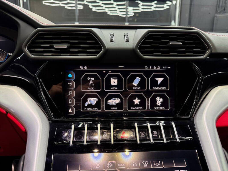 2022 Lamborghini Urus