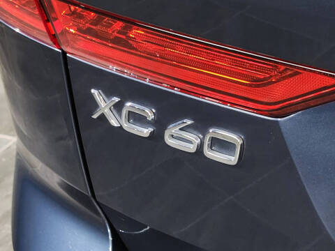 2021 Volvo XC60 T5 Momentum