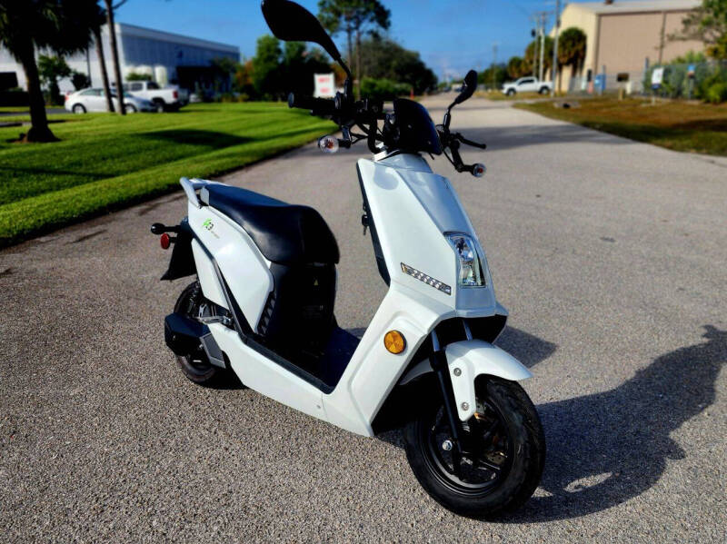 2021 AMERICAN LIFAN  E3