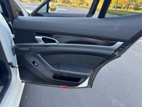 2015 Porsche Panamera