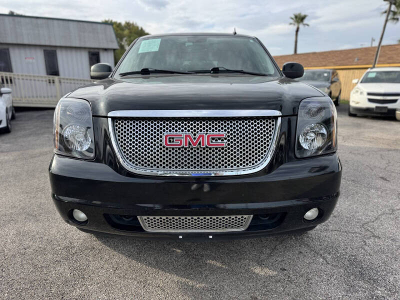 2011 GMC Yukon Denali