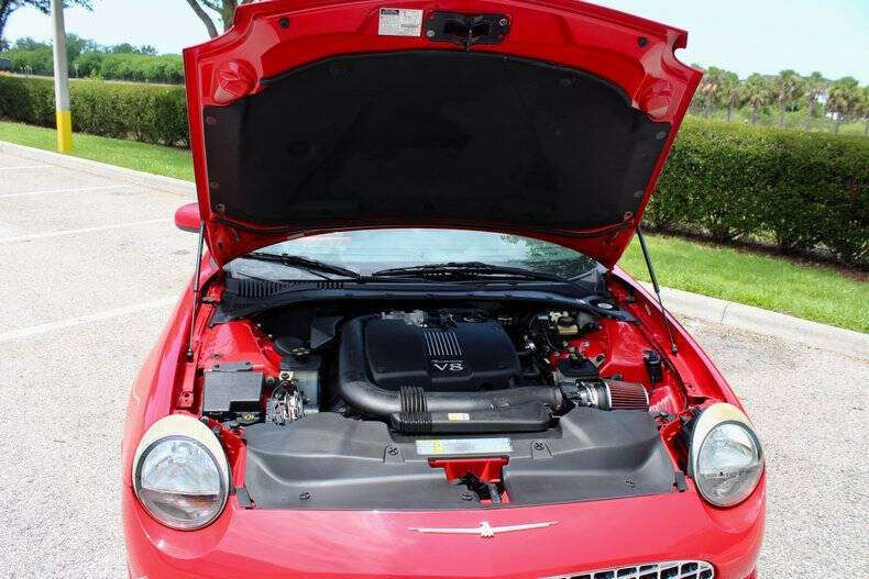 2002 Ford Thunderbird Deluxe