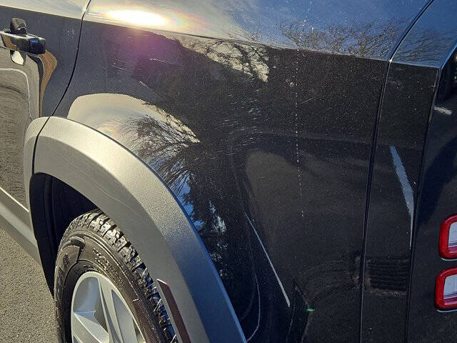 2020 Land Rover Defender 110 SE