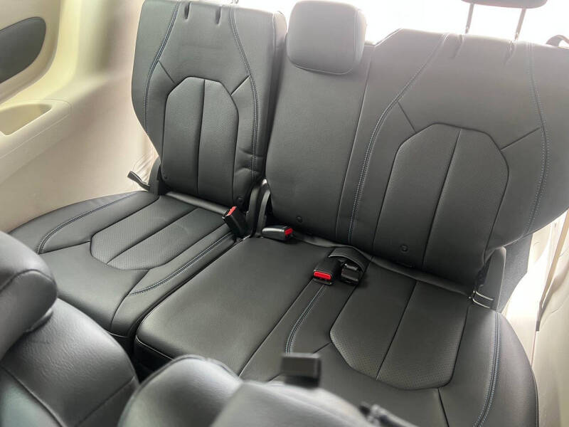 2021 Chrysler Pacifica Touring L