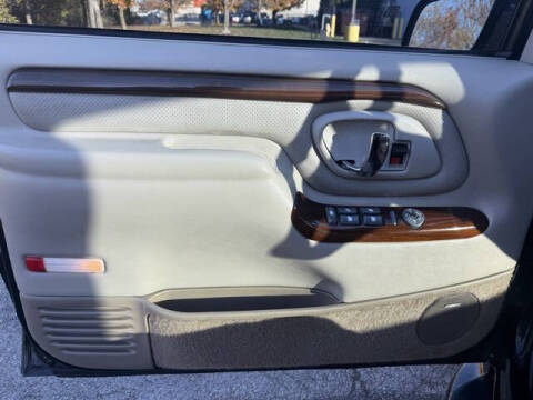 2000 Cadillac Escalade