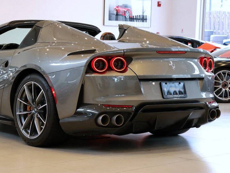 2021 Ferrari 812 GTS