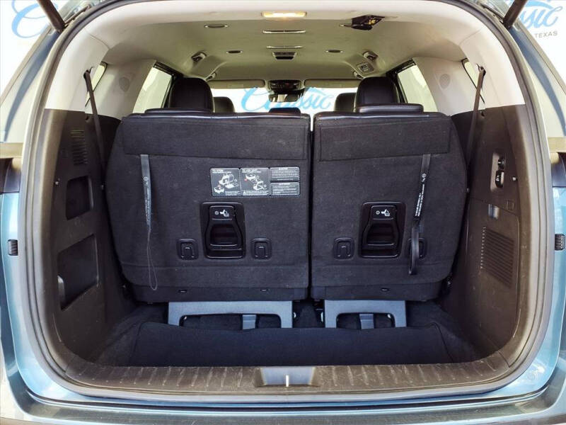 2023 Kia Carnival SX