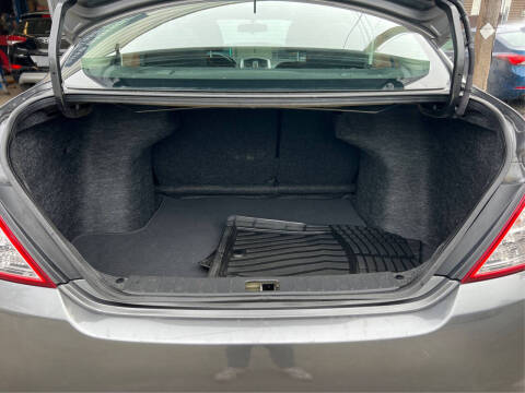 2019 Nissan Versa