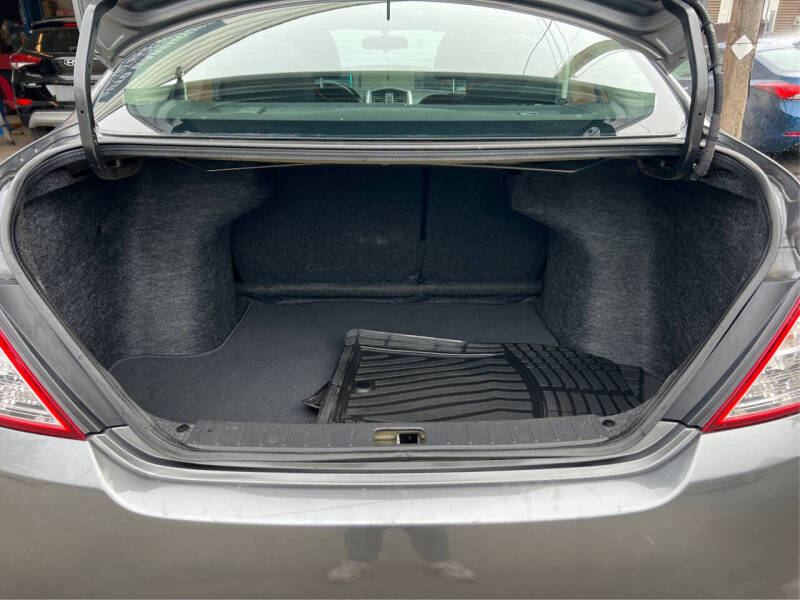 2019 Nissan Versa