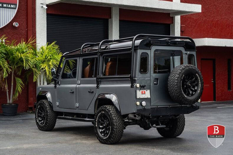 1987 Land Rover Defender