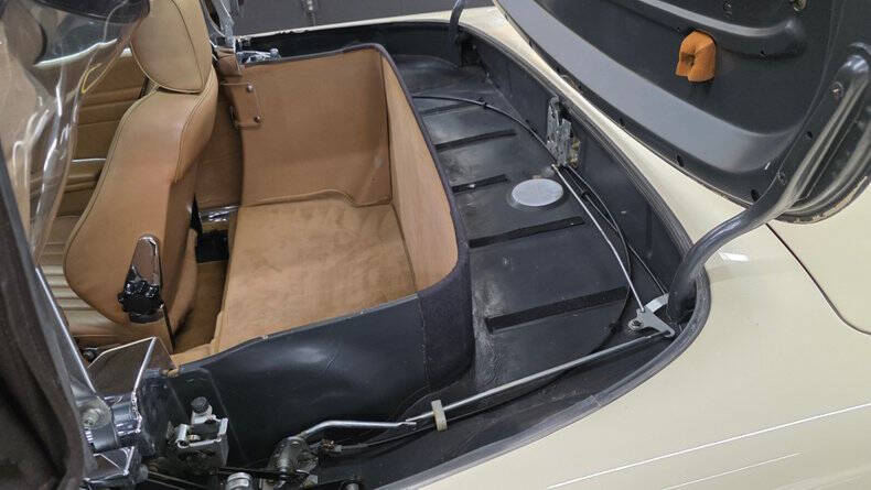 1986 Mercedes-Benz 560-Class 560 SL