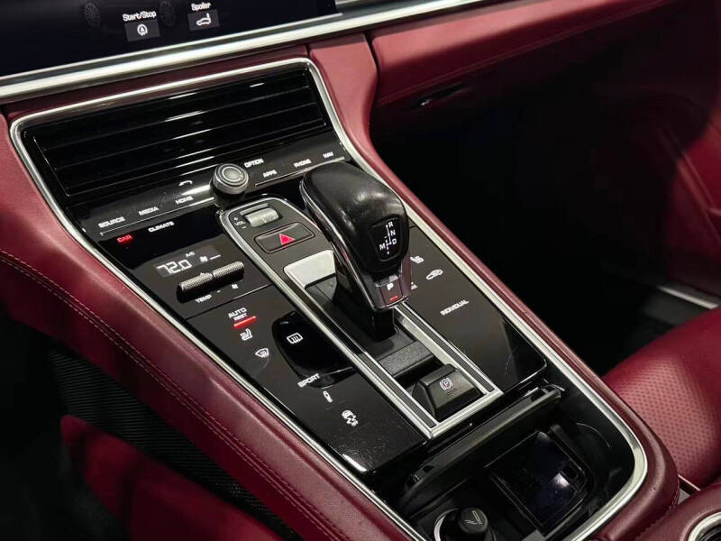 2018 Porsche Panamera