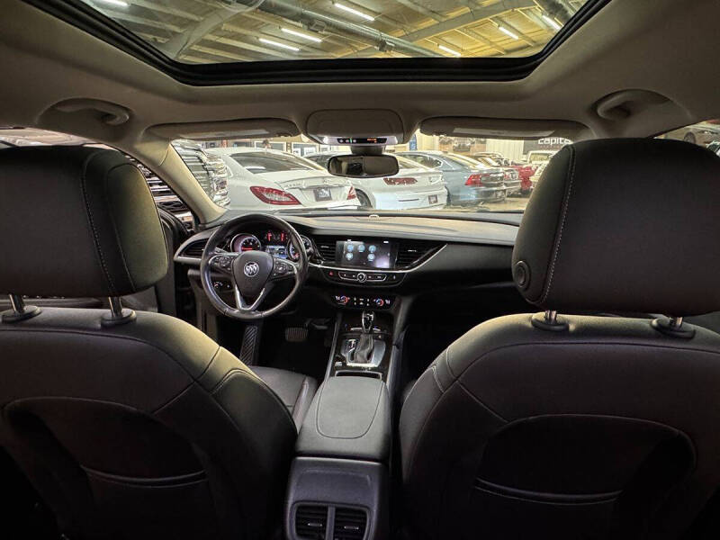 2018 Buick Regal TourX Essence