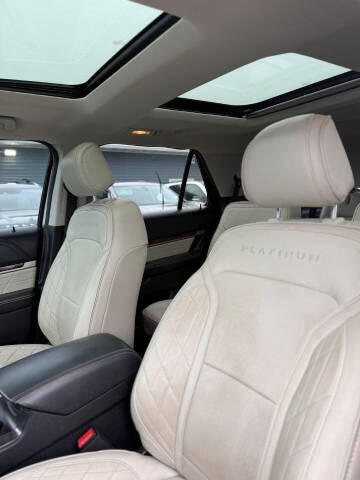 2017 Ford Explorer Platinum