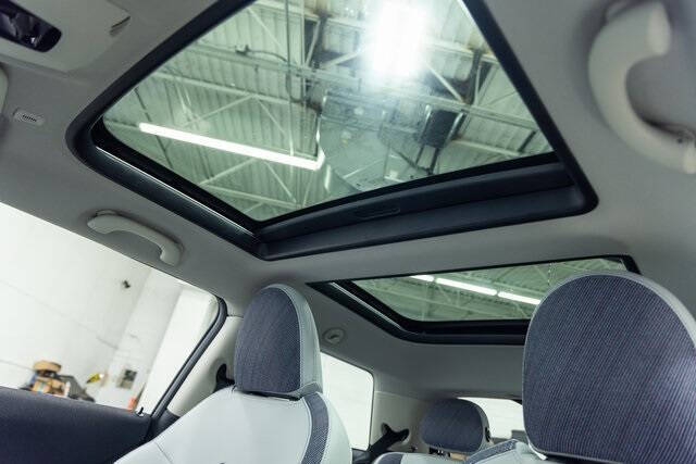 2025 MINI Hardtop 2 Door Cooper Signature Trim