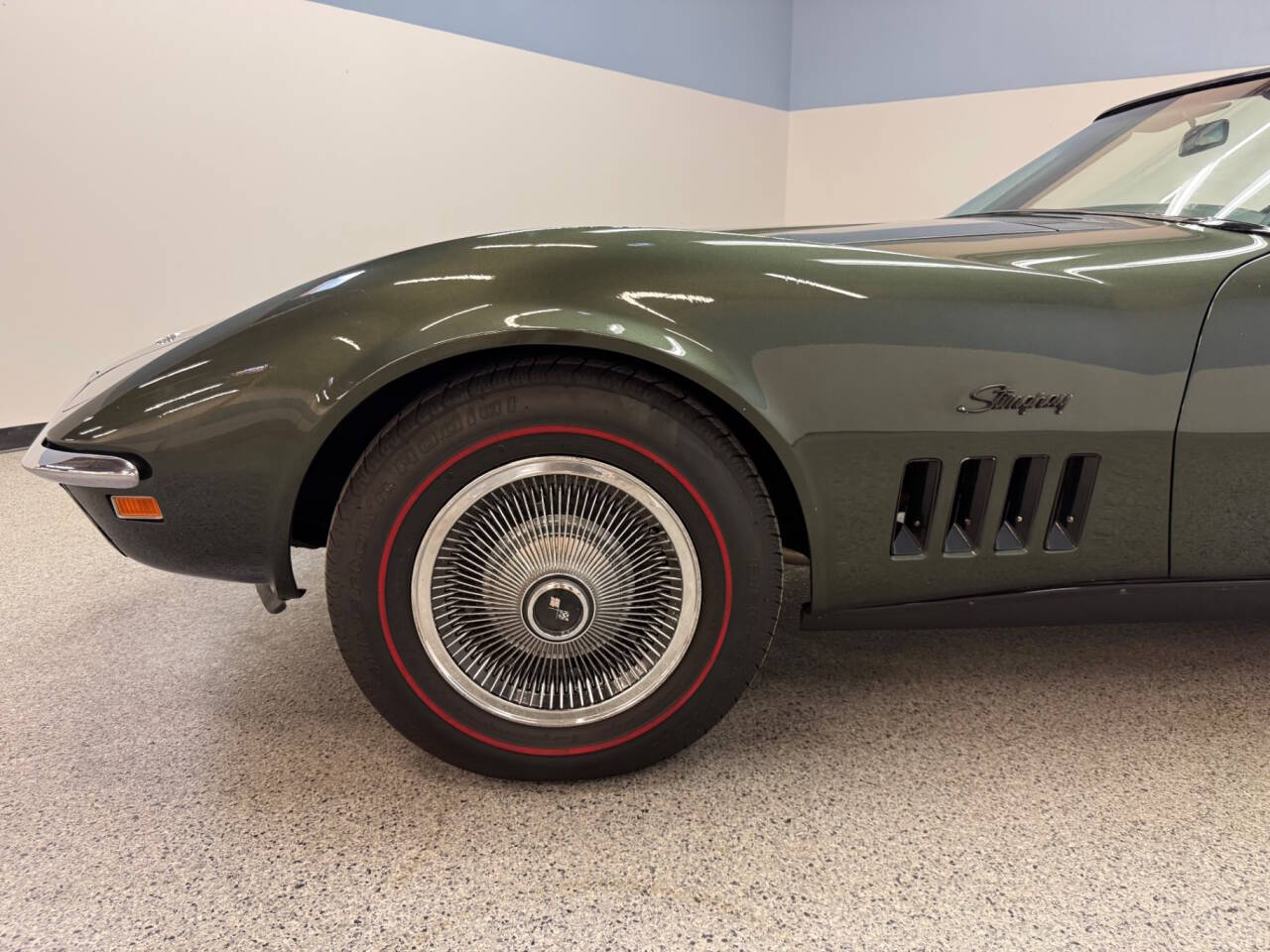 1969 Chevrolet Corvette 14