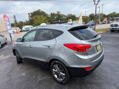 2015 Hyundai Tucson SE