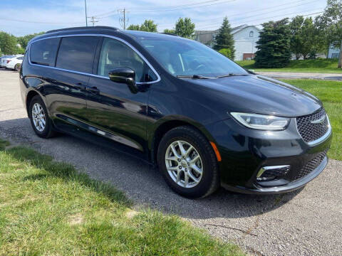 2022 Chrysler Pacifica Touring L