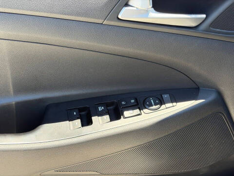 2021 Hyundai Tucson SE