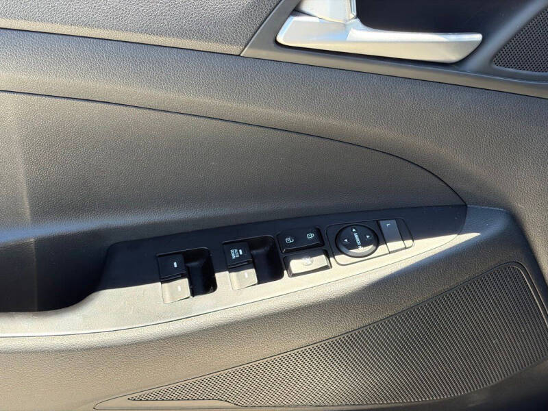 2021 Hyundai Tucson SE