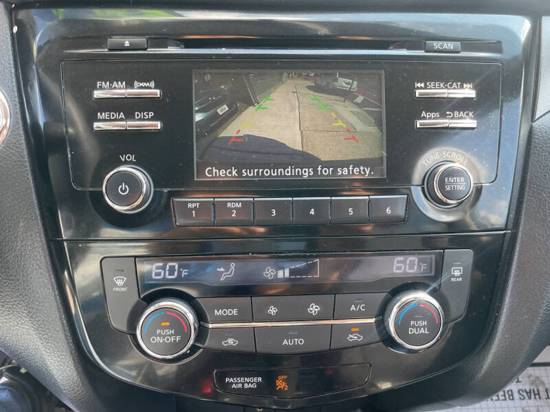 2015 Nissan Rogue SV