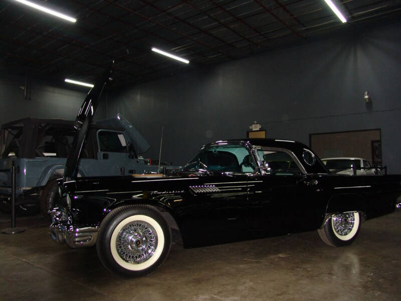 1957 Ford Thunderbird