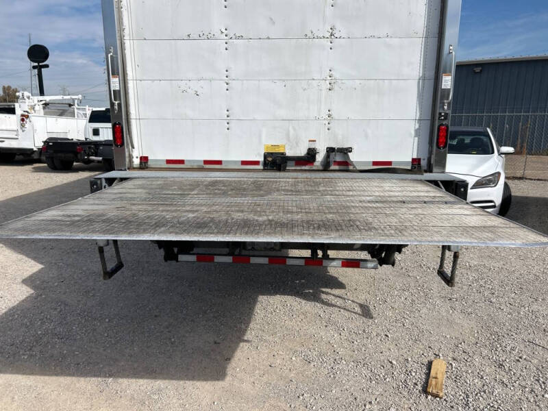 2020 Freightliner M2 106