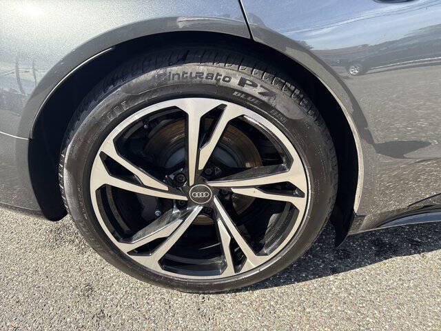 2023 Audi e-tron GT quattro Premium Plus