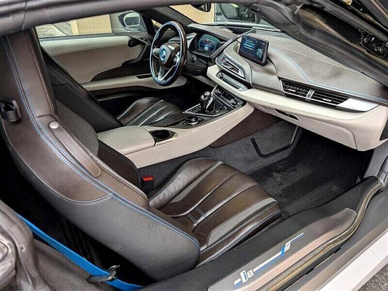 2019 BMW i8