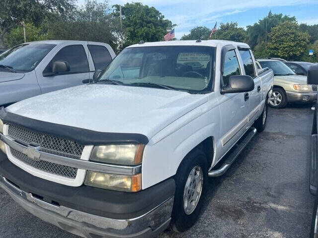 2004 CHEVROLET Silverado Pickup - $5,995