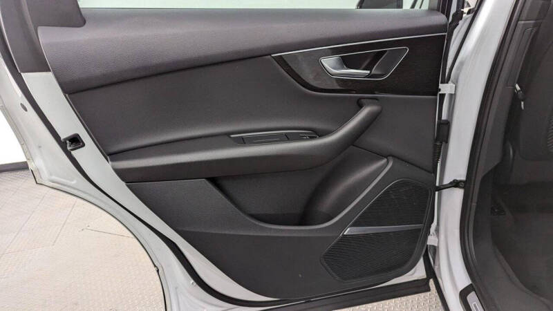 2022 Audi Q7 quattro Premium Plus 45 TFSI