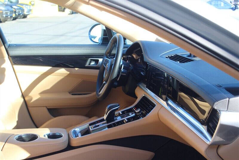 2018 Porsche Panamera 4 E-Hybrid