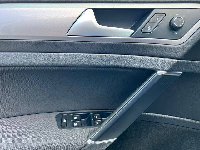 2016 Volkswagen e-Golf SE