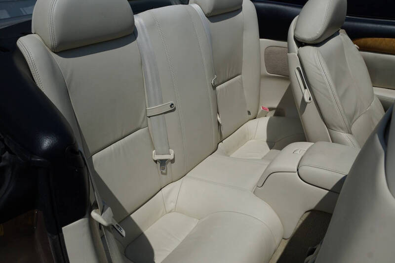 2004 Lexus SC 430