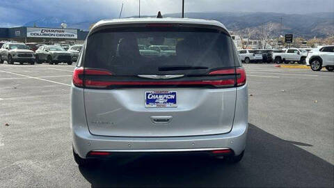 2023 Chrysler Pacifica Touring
