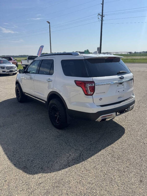 2017 Ford Explorer Platinum