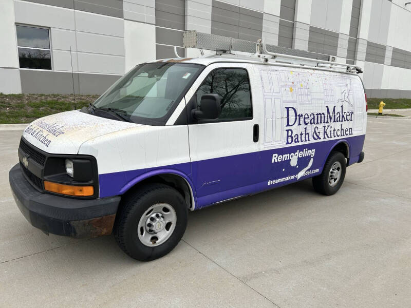 Used 2006 Chevrolet Express Cargo Work with VIN 1GCGG25V961272382 for sale in Elmhurst, IL